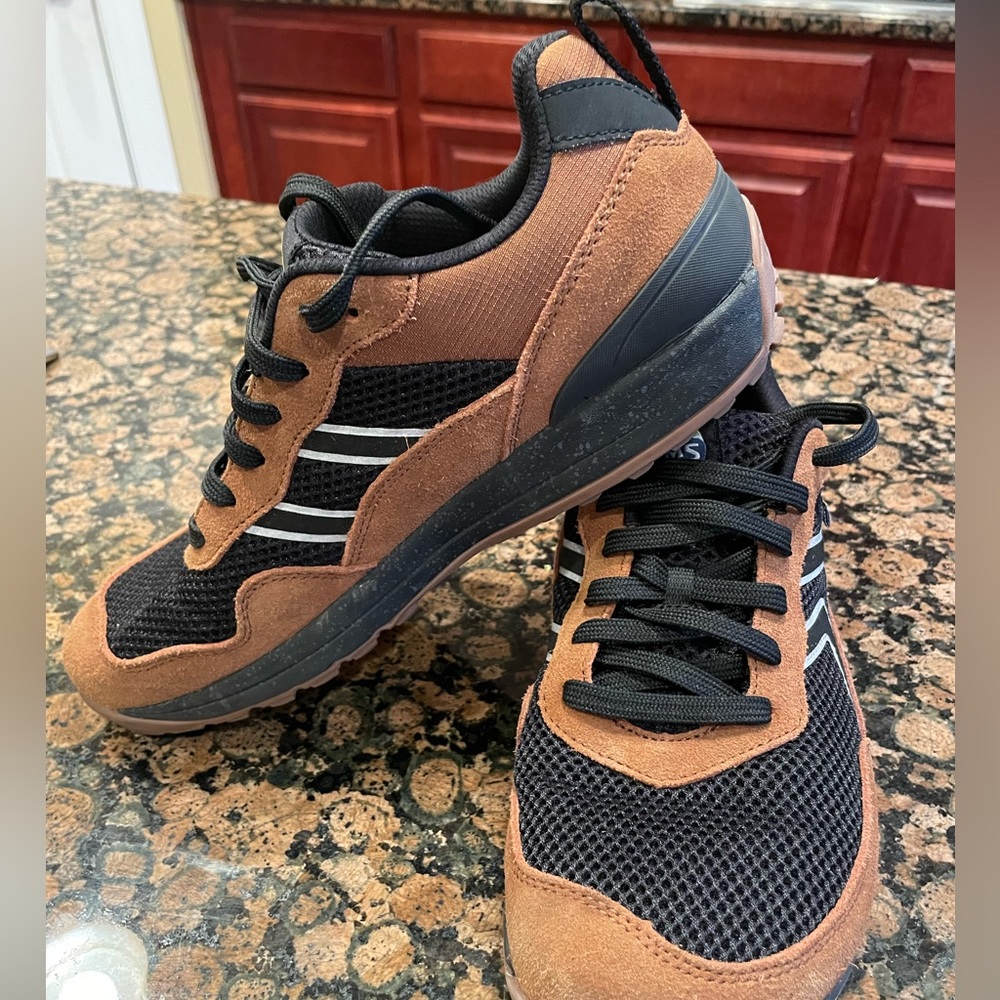 LEMS Primal Pursuit Size 9.5 (barely worn-like new)